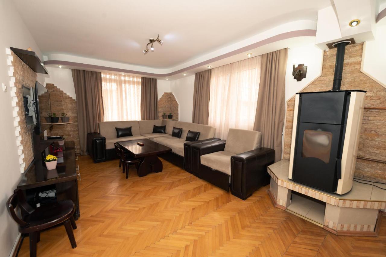 Guest House La Baja Ohri Dış mekan fotoğraf